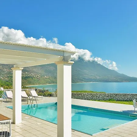 Βίλα Seafront Kefaloniaprivatevillas Τραπεζάκι