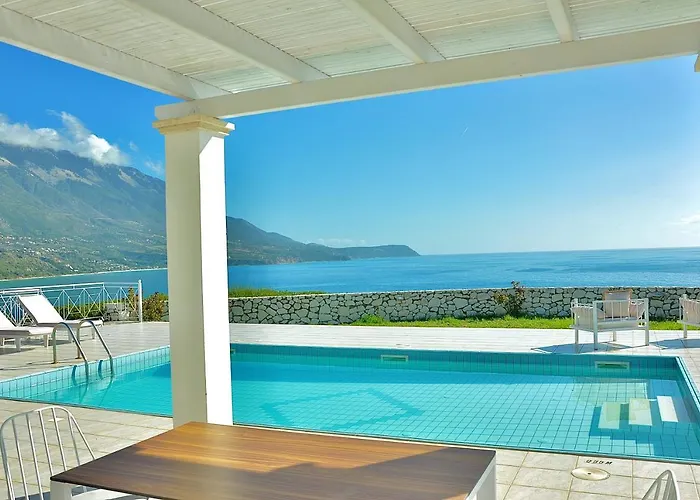Seafront Kefaloniaprivatevillas Τραπεζάκι